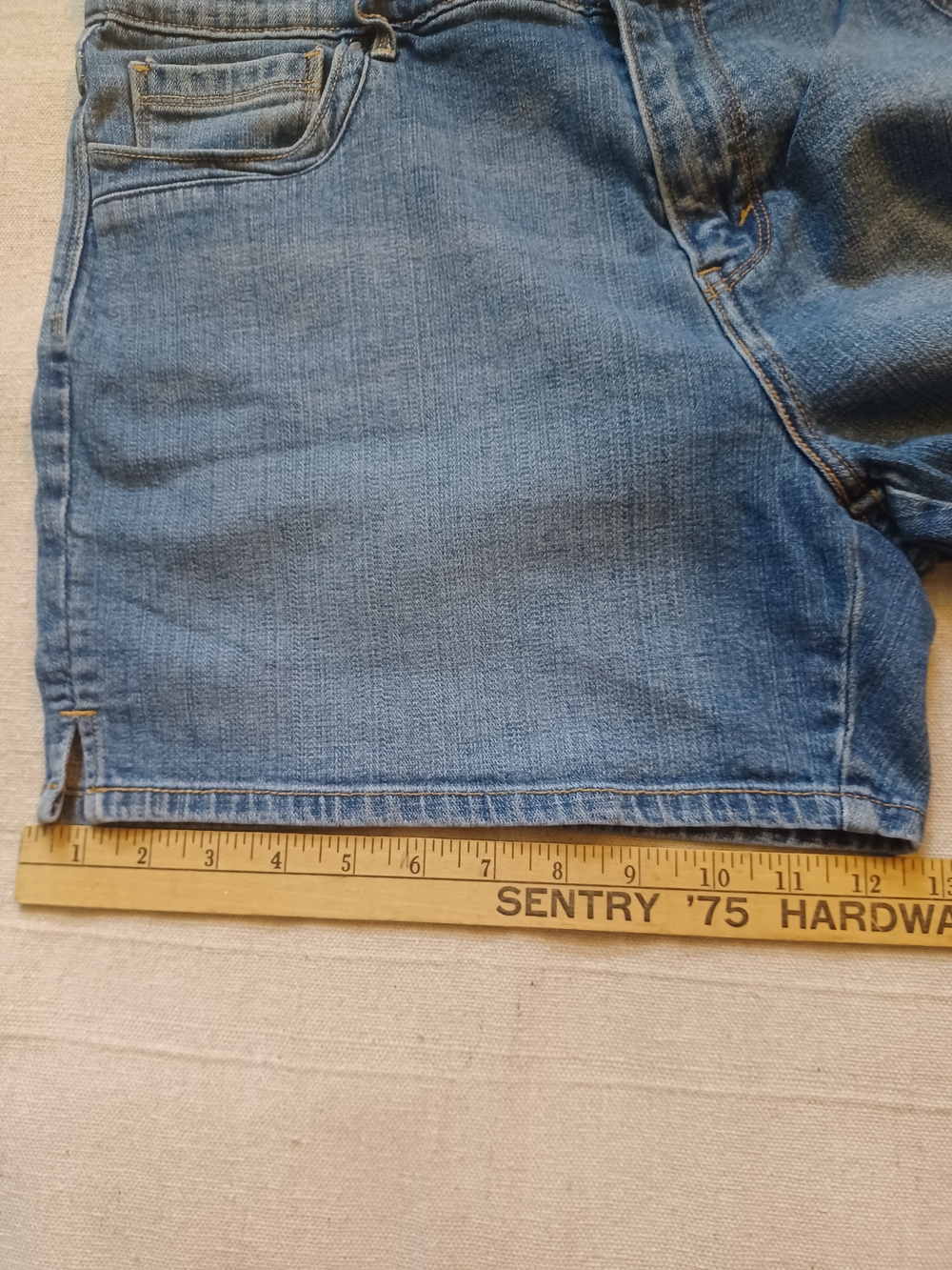 Levi's Denim Jean Shorts Women's Size 14 - Picture 10 of 10